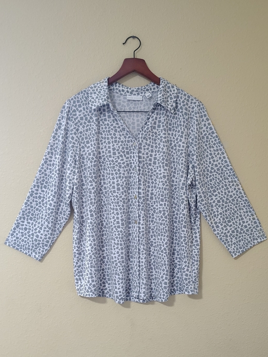 Susan Graver Tops - Susan Graver Animal Print Liquid Knit 3/4 Sleeves Button Relaxed Blouse Size XL